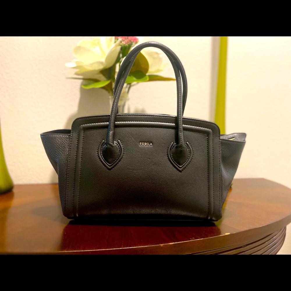 FURLA Black Pebble Leather Tote